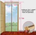 Automatic closing door curtain